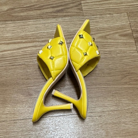 OLIVIA & KATE New York square toe sandals - Picture 9 of 10